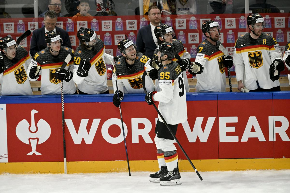 Nemčija je po uvodnih treh porazih nanizala štiri zmage in se uvrstila v četrtfinale. Foto: Reuters