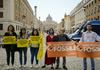 Podnebna aktivista na vatikanskem sodišču: Nismo nameravali poškodovati antičnega kipa
