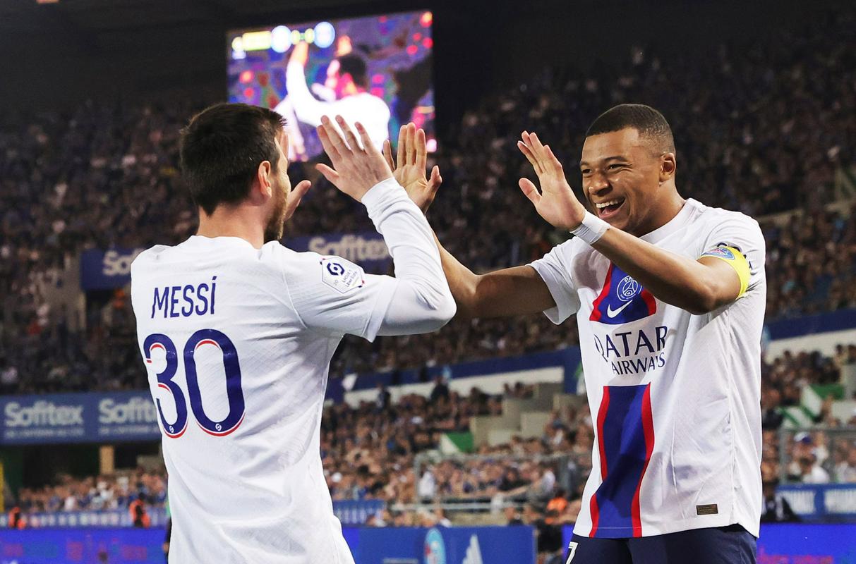 Lionel Messi in Kylian Mbappe sta zrežirala zadetek, ki je zadostoval PSG-ju za enajsti naslov francoskega prvaka. Foto: EPA
