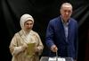 Turčija odloča: se bo Erdoganova vladavina raztegnila v tretje desetletje?