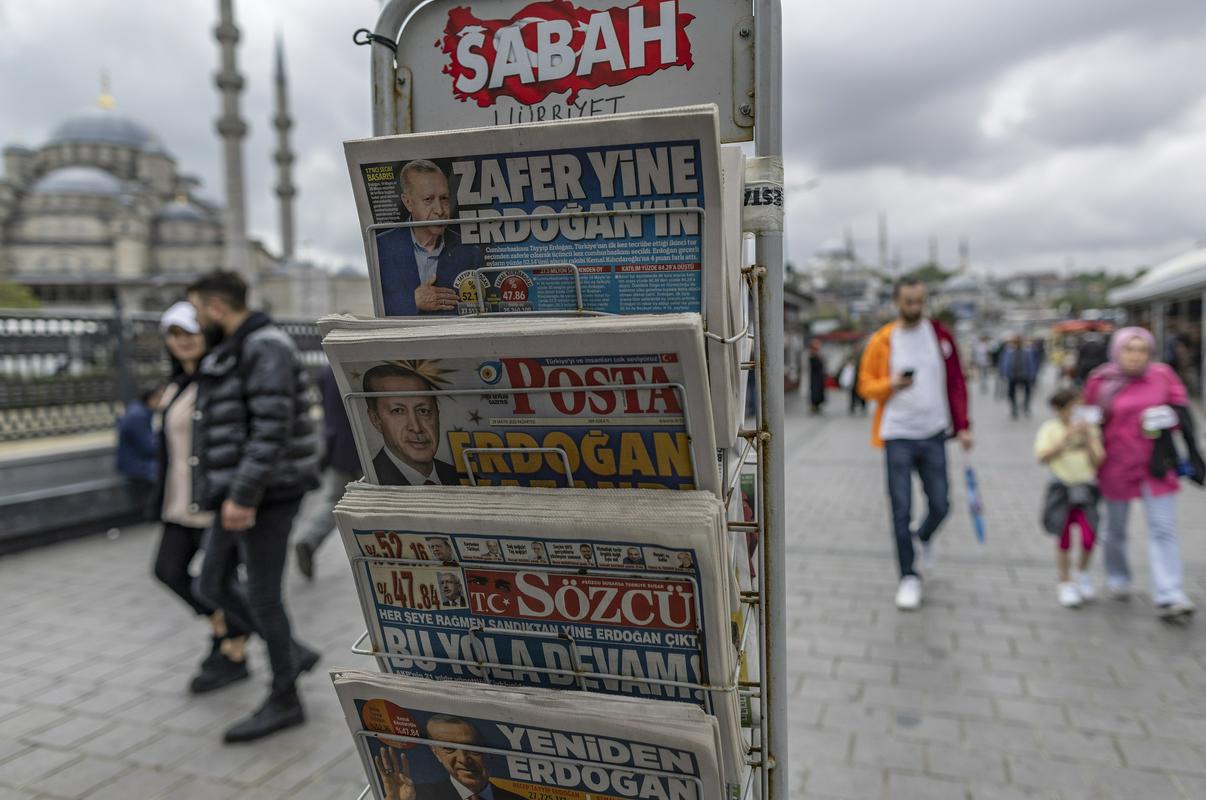 Turški časopisi. Foto: EPA
