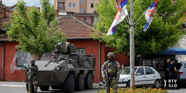Kurti macht Belgrad für die Unruhen verantwortlich, die Opposition beschuldigt Kurti für den Abbruch der Beziehungen zum Westen