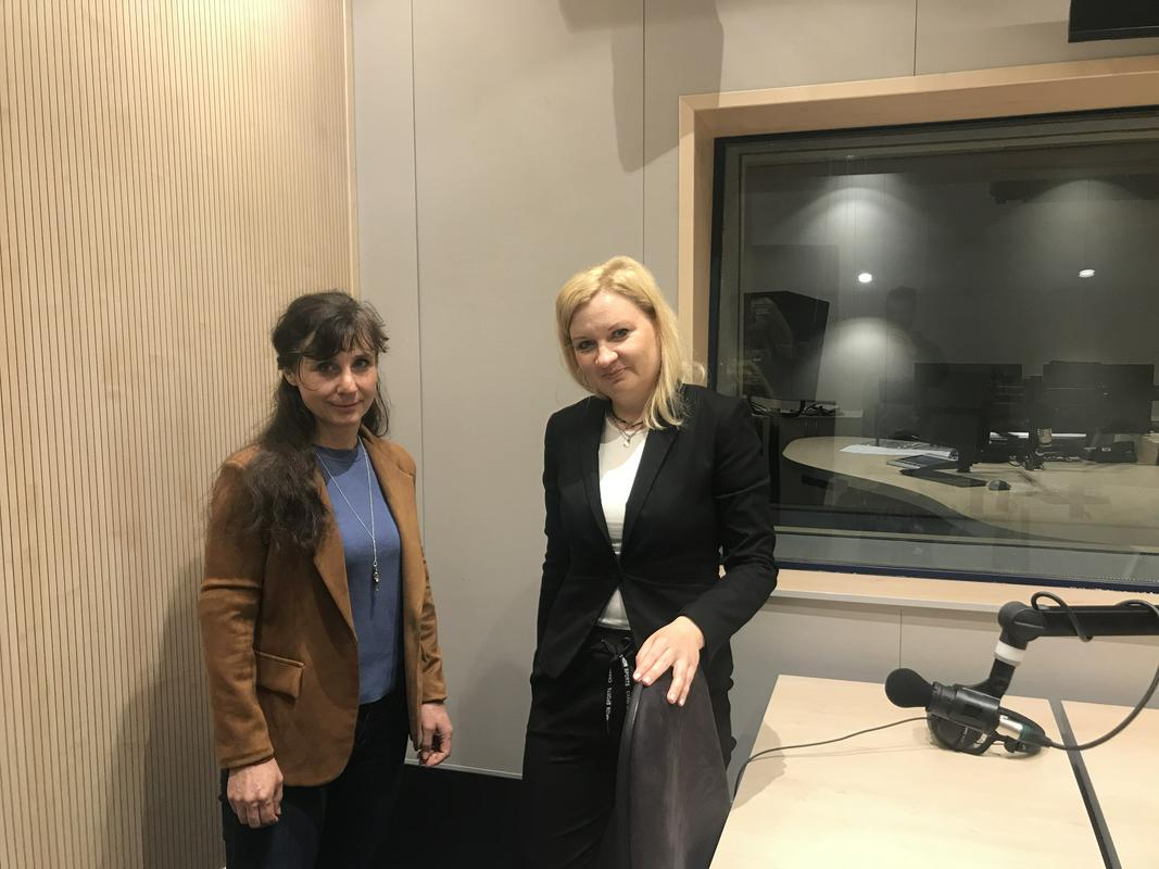 V podcastu Zorni kot smo se pogovarjali s profesorico baleta iz Glasbene šole Slovenska Bistrica Mateo Brečko (na fotografiji levo), ki je nedavno prejela Gerbičevo priznanje Foto: Radio Maribor