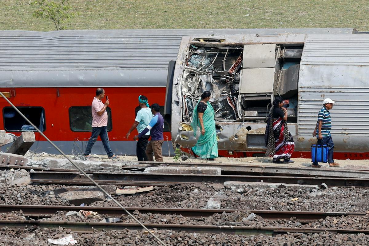 V nesreči je umrlo 288 ljudi. Foto: Reuters
