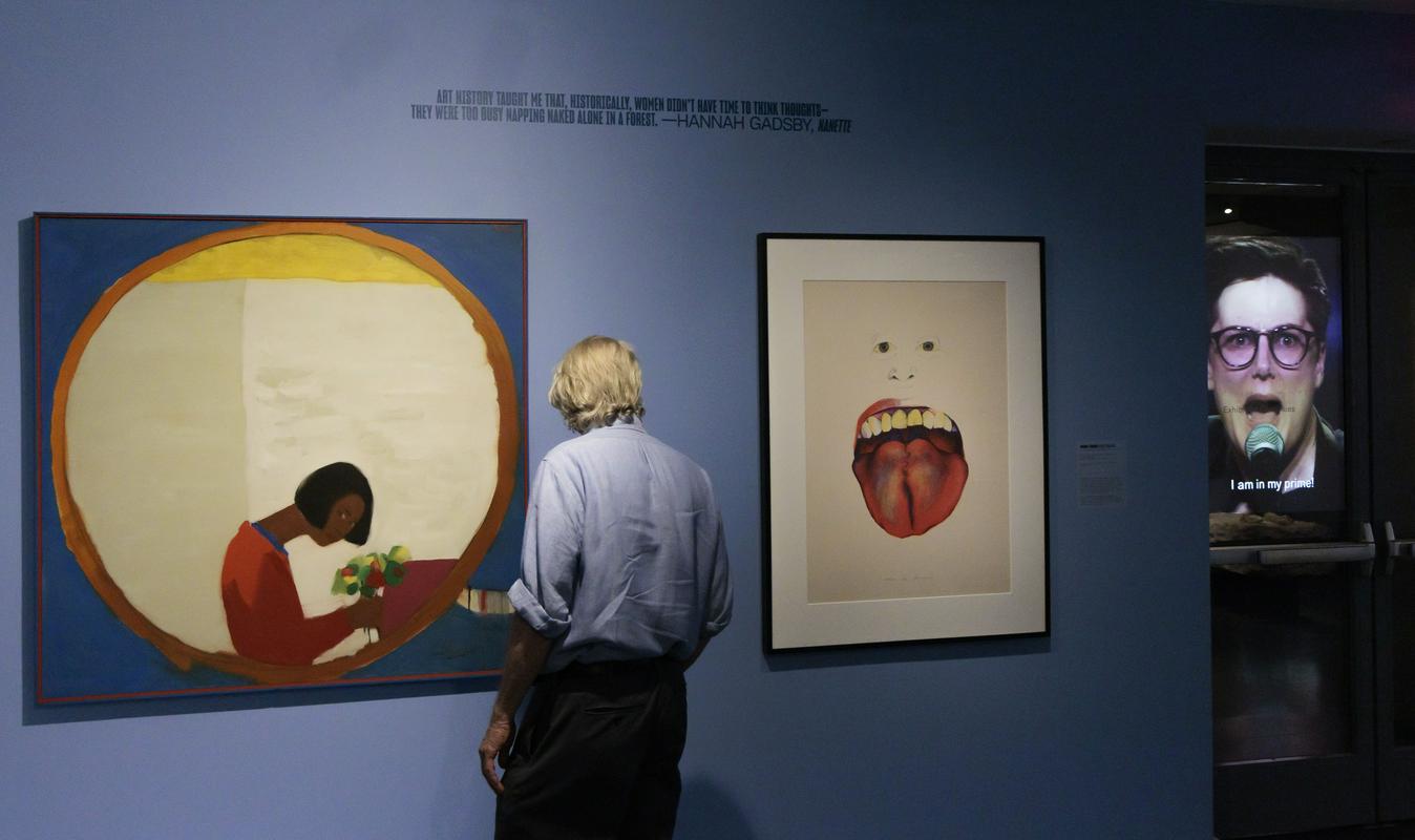 v svojem stand-upu Nanette je Hannah Gadsby, ki je študirala umetnostno zgodovino, osvetlila problematično vedenje nekaterih ključnih figur umetnosti 20. stoletja, s Picassom na čelu. Foto: EPA