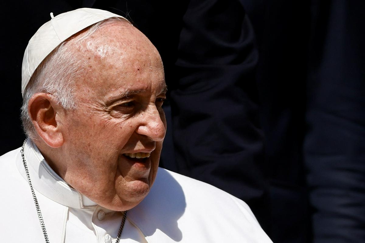 Papež je zaradi operacije do 18. junija odpovedal vse avdience. Foto: Reuters