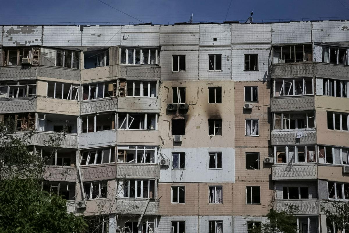 Poškodovana stanovanjska stavba v Odesi. Foto: Reuters