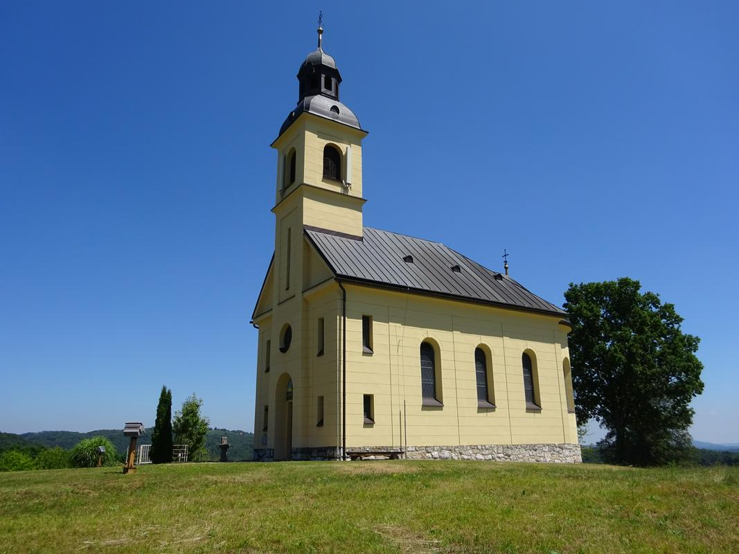 Ostanek uskoške kulture v Sloveniji – pravoslavna cerkev sv. Petra in Pavla v Miličih. Foto: Rok Omahen