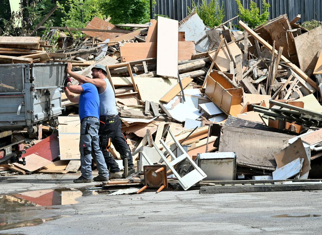Lani je Slovenija presegla 11 milijonov ton odpadkov. Glavni krivec so gradbeni odpadki, saj je bilo komunalnih odpadkov manj. Foto: BoBo