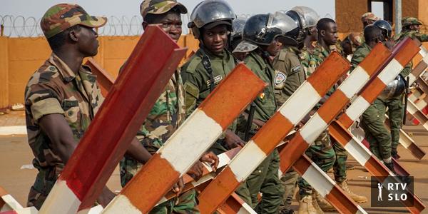 La junte au Niger a expulsé l’ambassadeur de France et a relevé l’état de préparation de l’armée