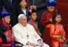 Papež prispel v Mongolijo in Kitajski poslal sporočilo miru