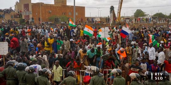 Les partisans de la junte réclament le départ de l’armée française du Niger