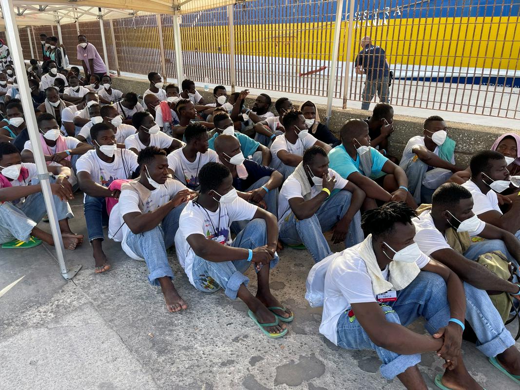 Prebežniki, ki so na Lampeduso prispeli konec avgusta. Foto: Reuters