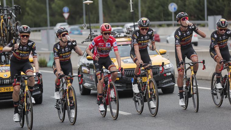 Cheers!  The Dutch team is the strongest cycling team in the world in three-week races.  Photo: EPA