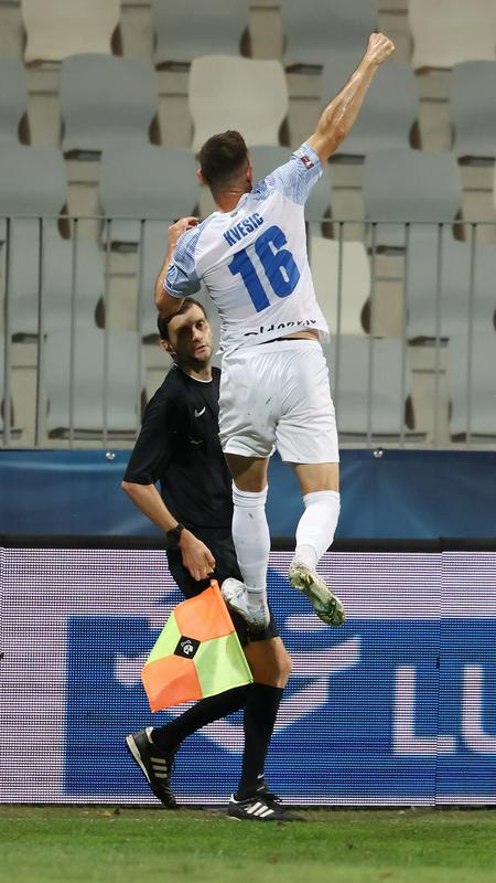 Mario Kvesić scored in the 16th minute.  Photo: www.alesfevzer.com