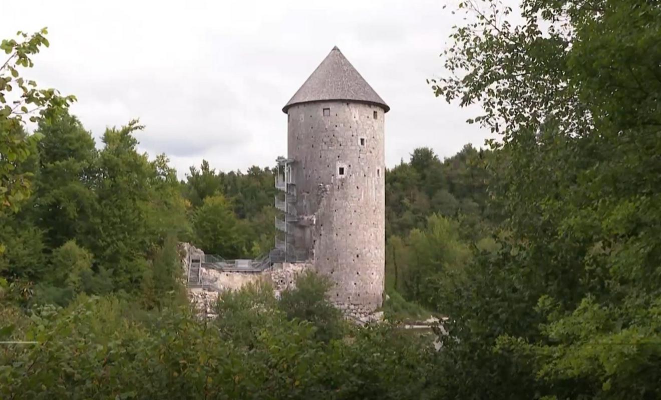 Ravbarjev stolp. Foto: TV Slovenija, zajem zaslona