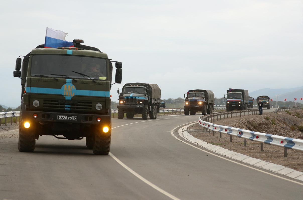 Ruske mirovne sile na poti v Gorski Karabah. Foto: Reuters