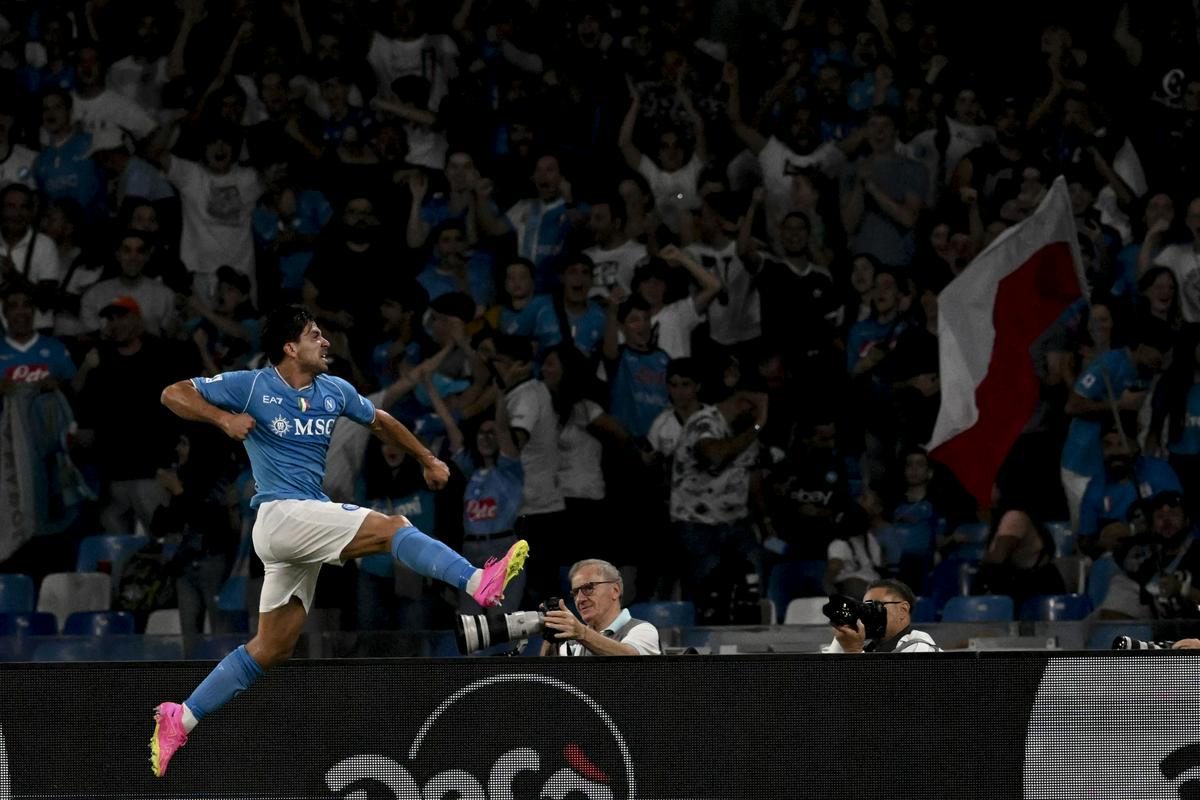 Giovanni Simeone je potrdil zmago prvakov v 82. minuti. Foto: EPA