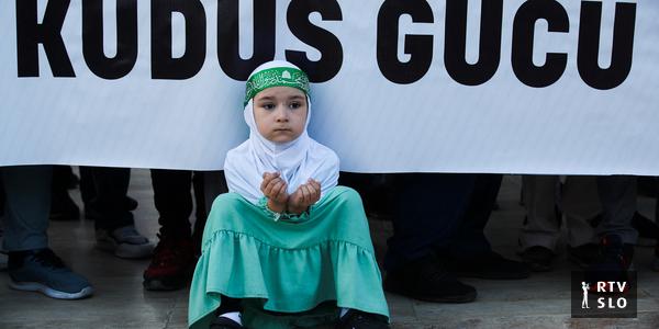 Zahod obsoja napade Hamasa na Izrael; Rusija in Turčija pozivata k zadržanosti