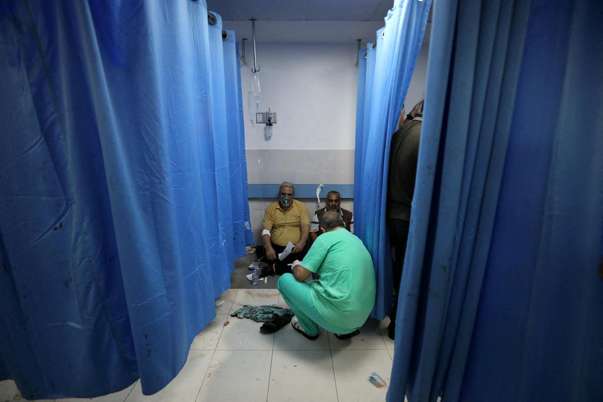 Napad na bolnišnico v Gazi. Foto: Reuters
