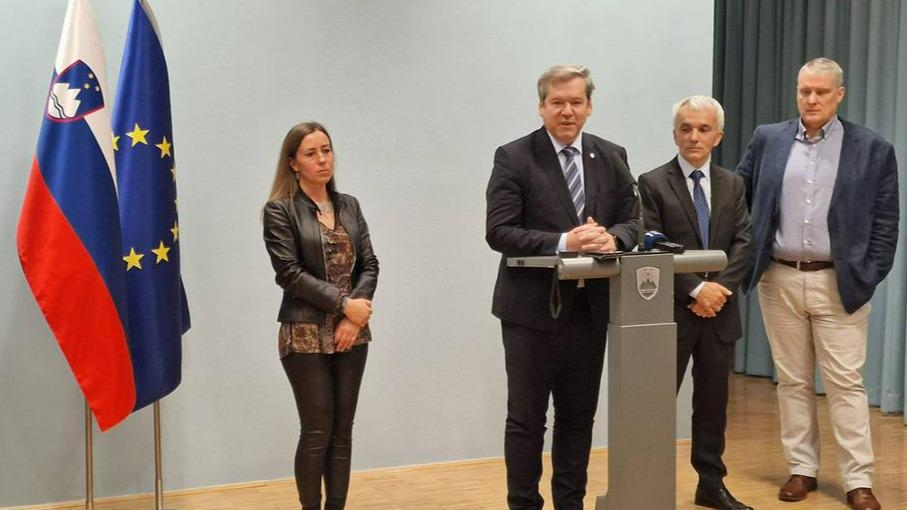 Minister Papič na sestanku s predstavniki univerz razčistil dileme glede vladnih usmeritev