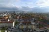 Središče Ljubljane samo še za bogate in turiste 