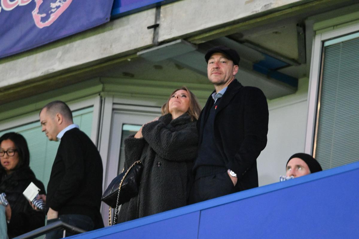 Poslastico na Stamford Bridgeu si je ogledal tudi legendarni John Terry. Foto: EPA