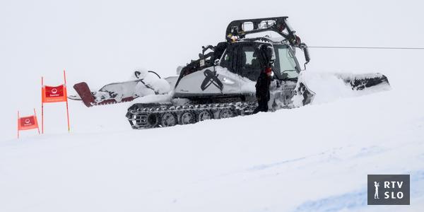 En peu de temps, la neige a blanchi de nombreuses stations de ski européennes.  Certains travaillent déjà.