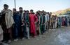 Pakistan od afganistanskih beguncev ob izhodu iz države zahteva plačilo 830 dolarjev