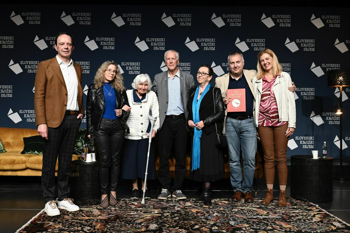 Podelitev nagrade je potekala v petek, 24. 11. 2023. Foto: Slovenski knjižni sejem/Nik Erik Neubauer