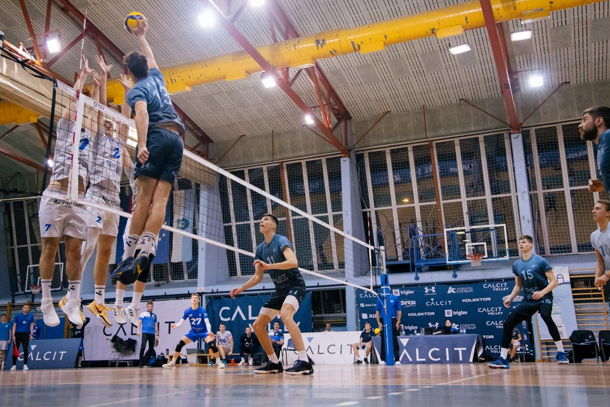 Črtomir Bošnjak, to sezono najučinkovitejši igralec Calcita Volleyja, je dosegel 13 točk, od tega štiri z začetnega udarca. Foto: Klemen Brumec