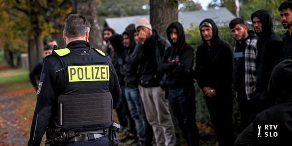 La Germania approva una nuova legge sull’immigrazione per accelerare le deportazioni dei disertori