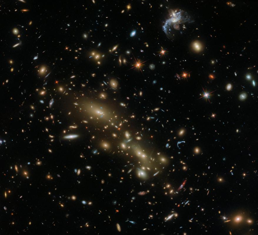 Foto: ESA/Hubble & NASA, G. Smith, H. Ebeling, D. Coe