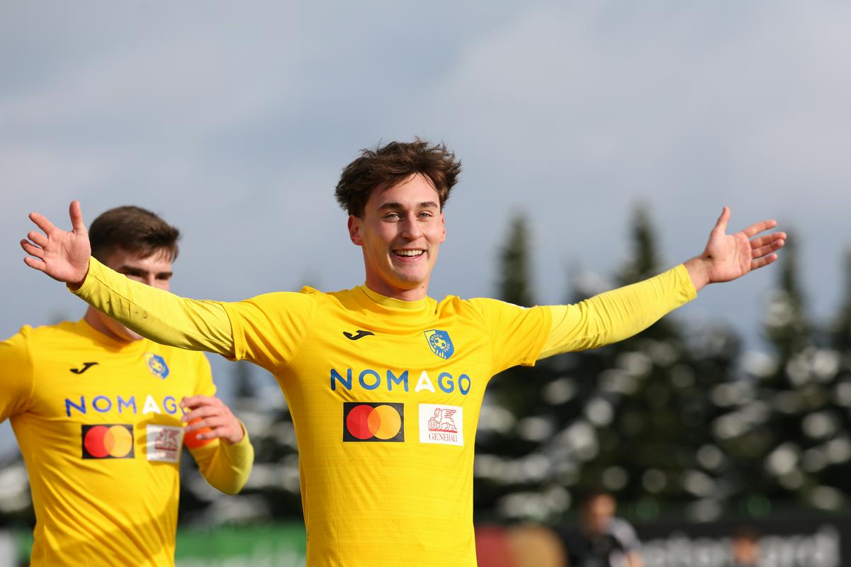 21-letni Martin Pečar je utrl pot Bravu do zmage s svojim četrtim prvoligaškim golom na deseti tekmi sezone. Foto: www.alesfevzer.com