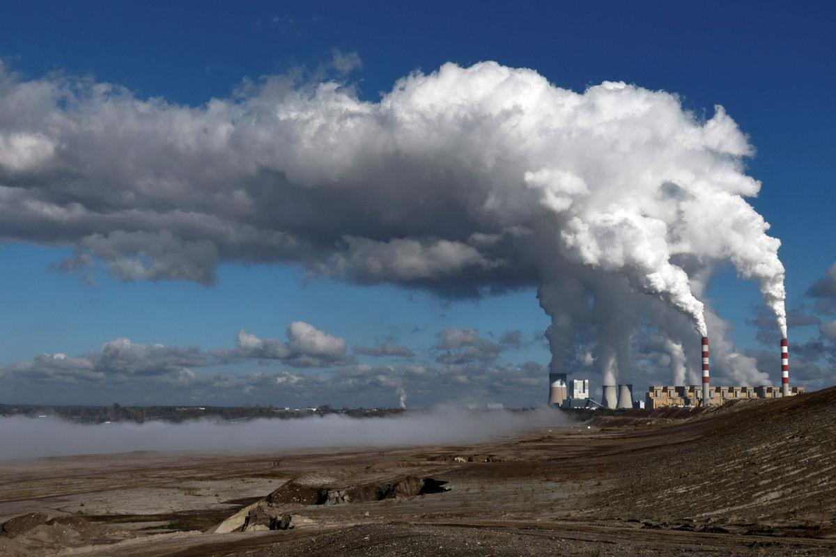 Obilica toplogrednih izpustov bo vplivala, da ne bodo doseženi cilji pariškega podnebnega sporazuma iz leta 2015.  Foto: Reuters
