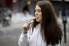 Francija namerava prepovedati elektronske cigarete za enkratno uporabo