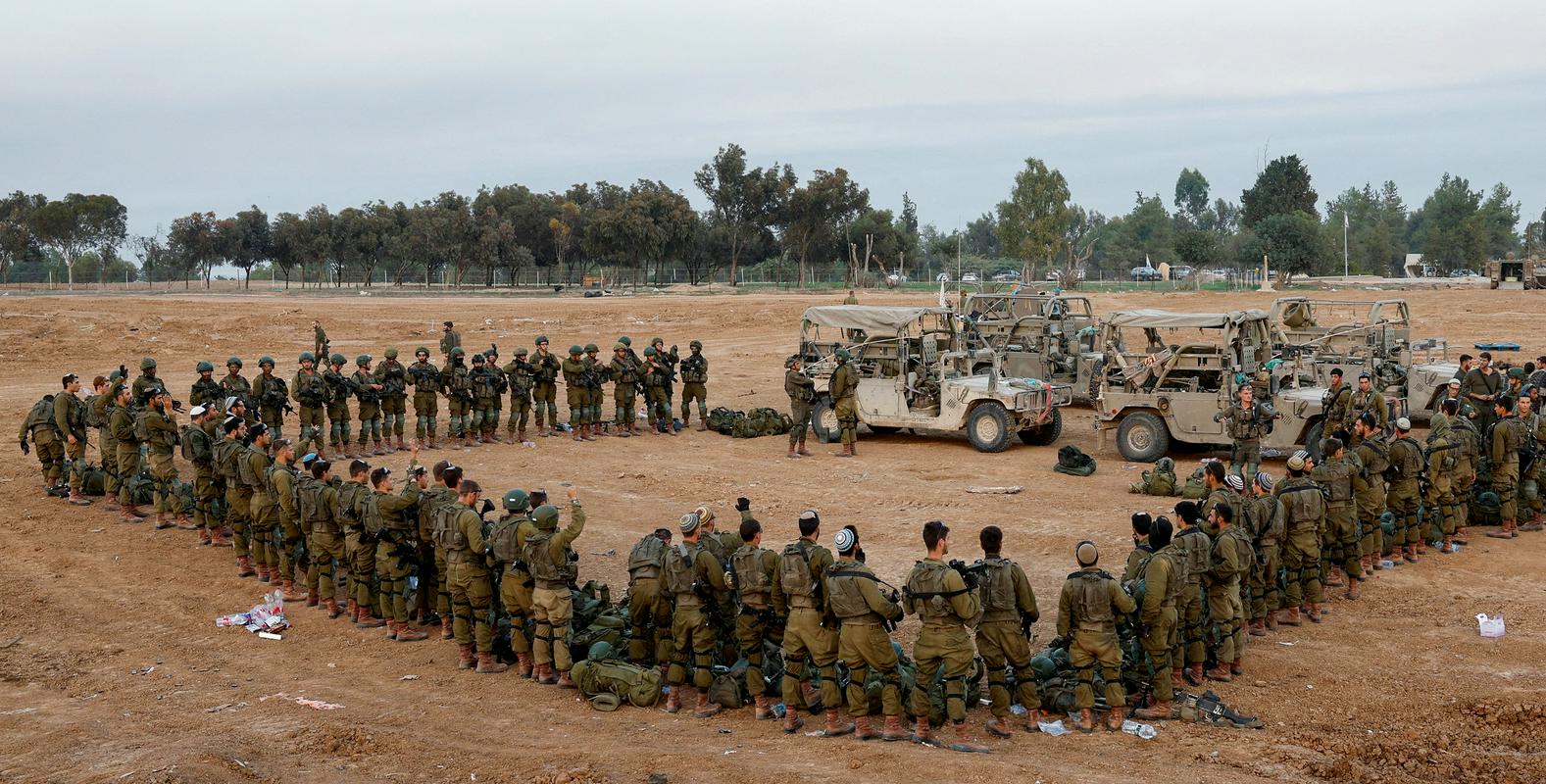 Izraelska vojska je kopenske operacije razširila na jug Gaze. Foto: Reuters