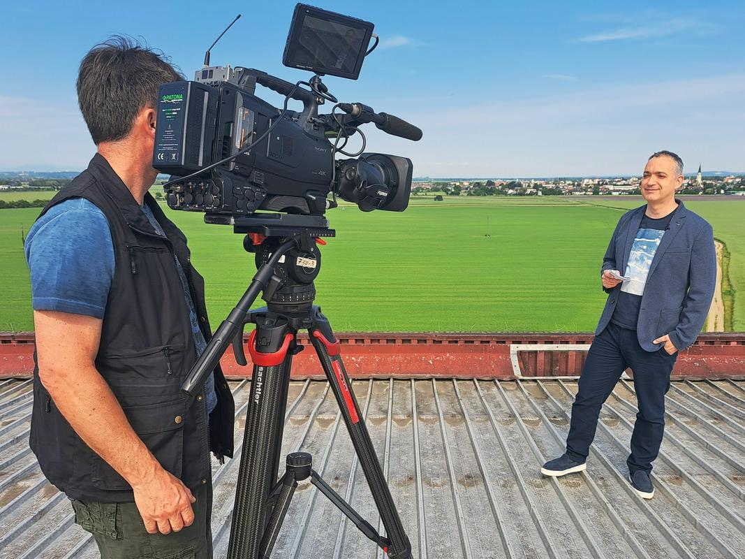 Andrej Doblehar med snemanjem serije Mestne promenade. Foto: RTV Slovenija