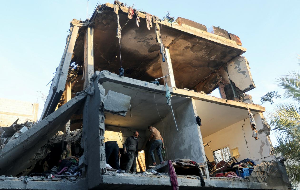 Posledice napada v Rafi na jugu Gaze. Foto: Reuters