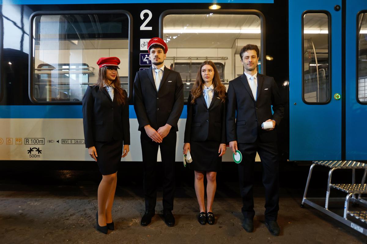 Nove uniforme Slovenskih železnic. Foto: BoBo