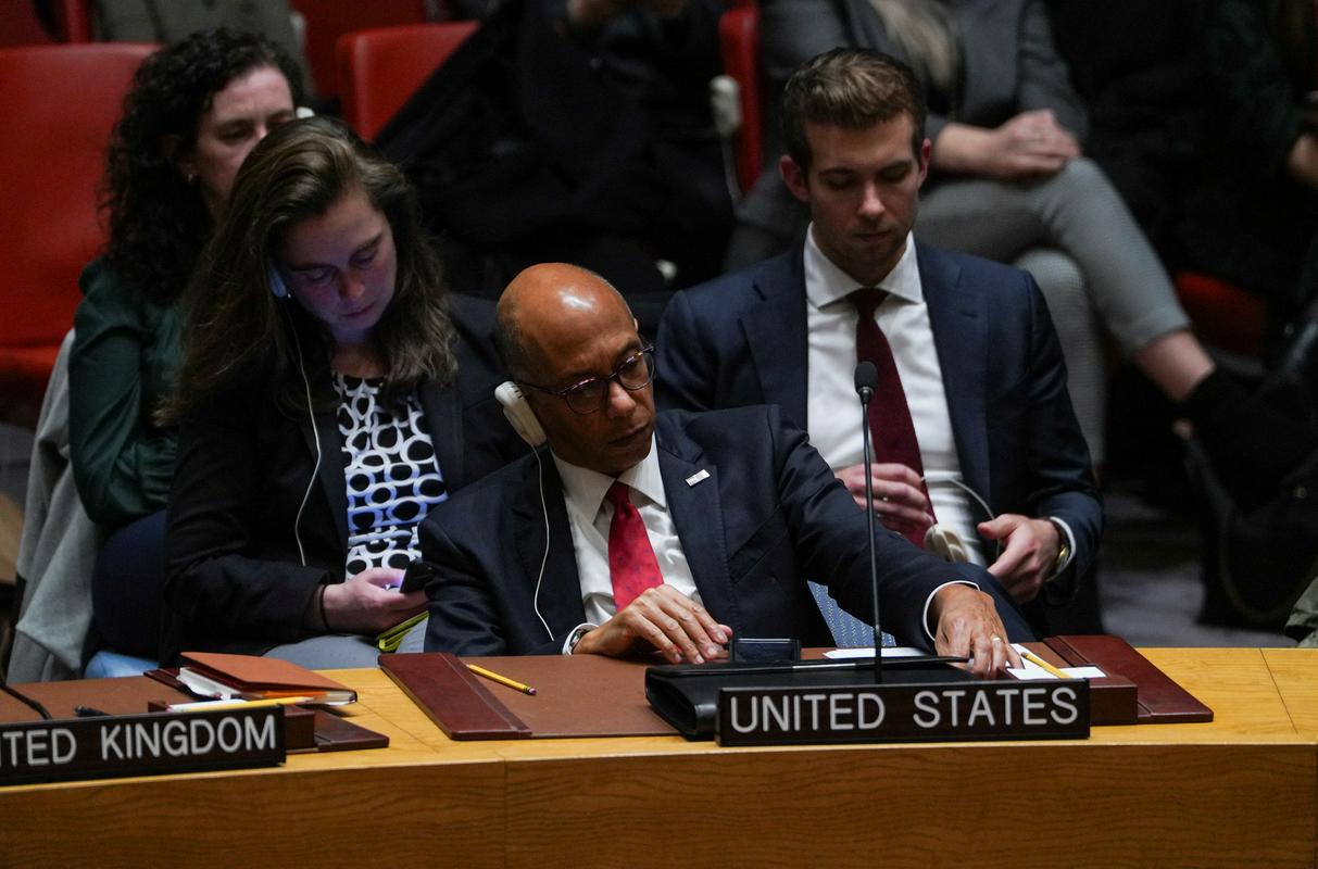 Predstavnik ZDA v Varnostnem svetu Robert Wood, ki je preprečil sprejetje humanitarnega premirja v Gazi. Foto: Reuters