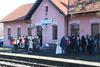 V Lendavo po treh letih pripeljal vlak - znova je zaživela železniška povezava z Murskim Središćem