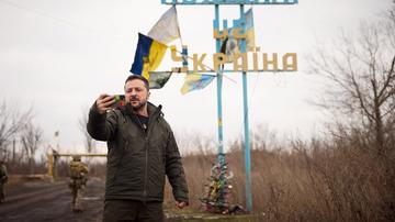 Zelenski obljublja pospešeno izdelavo ukrajinskega orožja, Putin pa napoveduje krepitev napadov