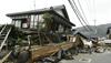 Potres na Japonskem zahteval 57 življenj, reševalcem delo otežujejo uničene ceste