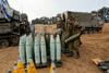 Izrael napoveduje spremembo taktike v Gazi. Hezbolah: Odgovorili bomo na napad v Bejrutu.