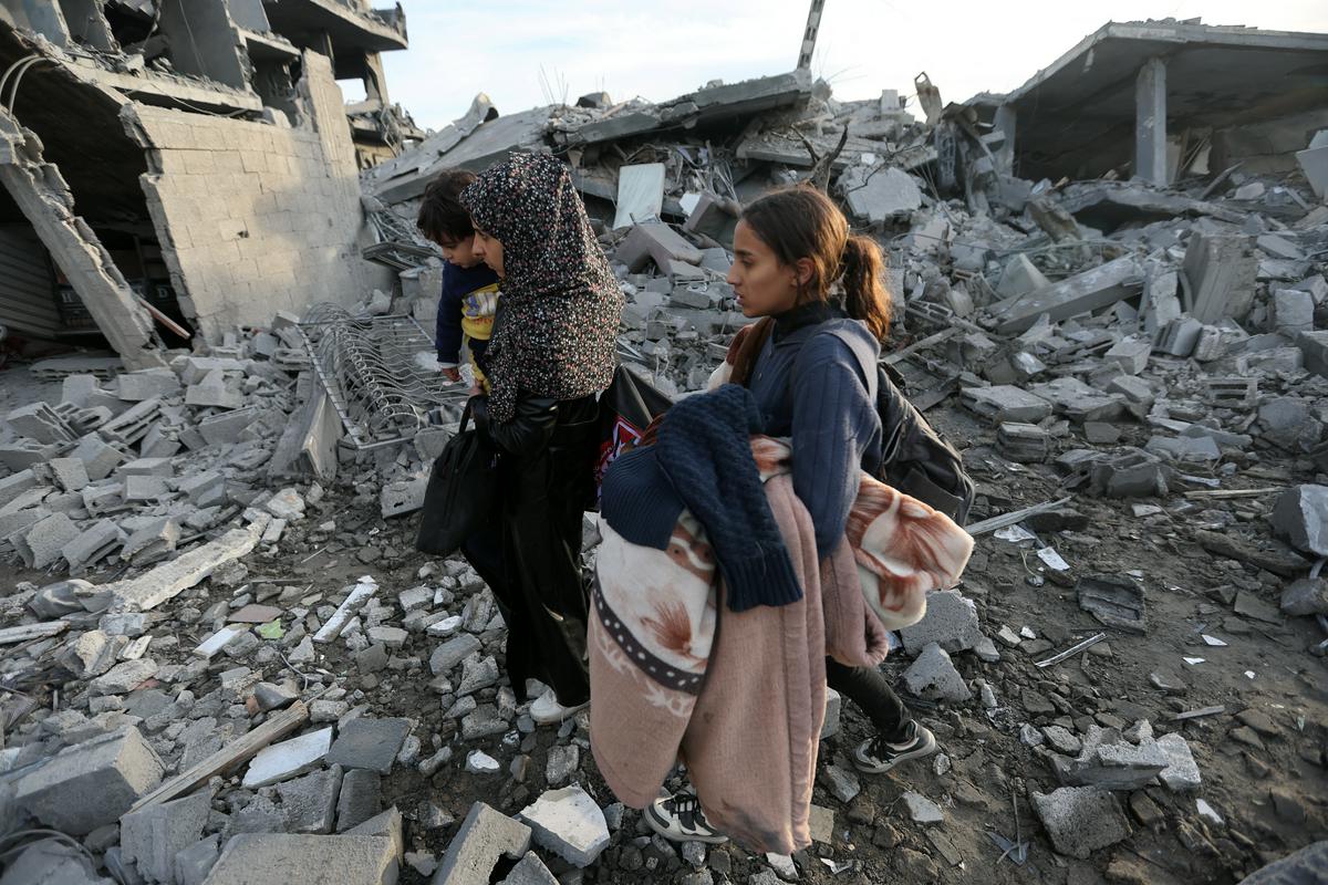 V novih izraelskih napadih je bilo ubitih najmanj 67 ljudi, več kot 230 je ranjenih. Foto: Reuters