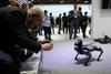 V Barceloni predstavili leteči avtomobil, robotskega psa in prosojni prenosnik