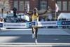 Kipruto postavil rekord maratona v Tokiu, težave olimpijskega prvaka