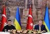 Zelenski na obisku v Carigradu, Turčija pripravljena gostiti mirovne pogovore med Rusijo in Ukrajino