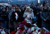 133 smrtnih žrtev napada v Moskvi. Islamska država objavila domnevni posnetek streljanja.